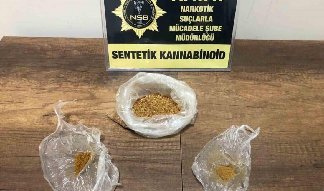 Dörtyol’da Uyuşturucu Operasyonu: 3 Gözaltı, 1 Kişi Tutuklandı Hatay'ın Dörtyol ilçesinde uyuşturucu operasyonunda 3 kişi gözaltına alındı. Yapılan
