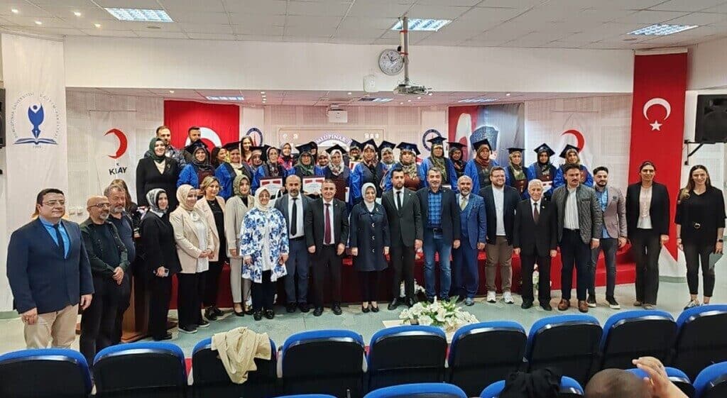 Kütahya Dumlupınar Üniversitesi ve Türk Kızılay Kütahya Şubesi iş birliğiyle