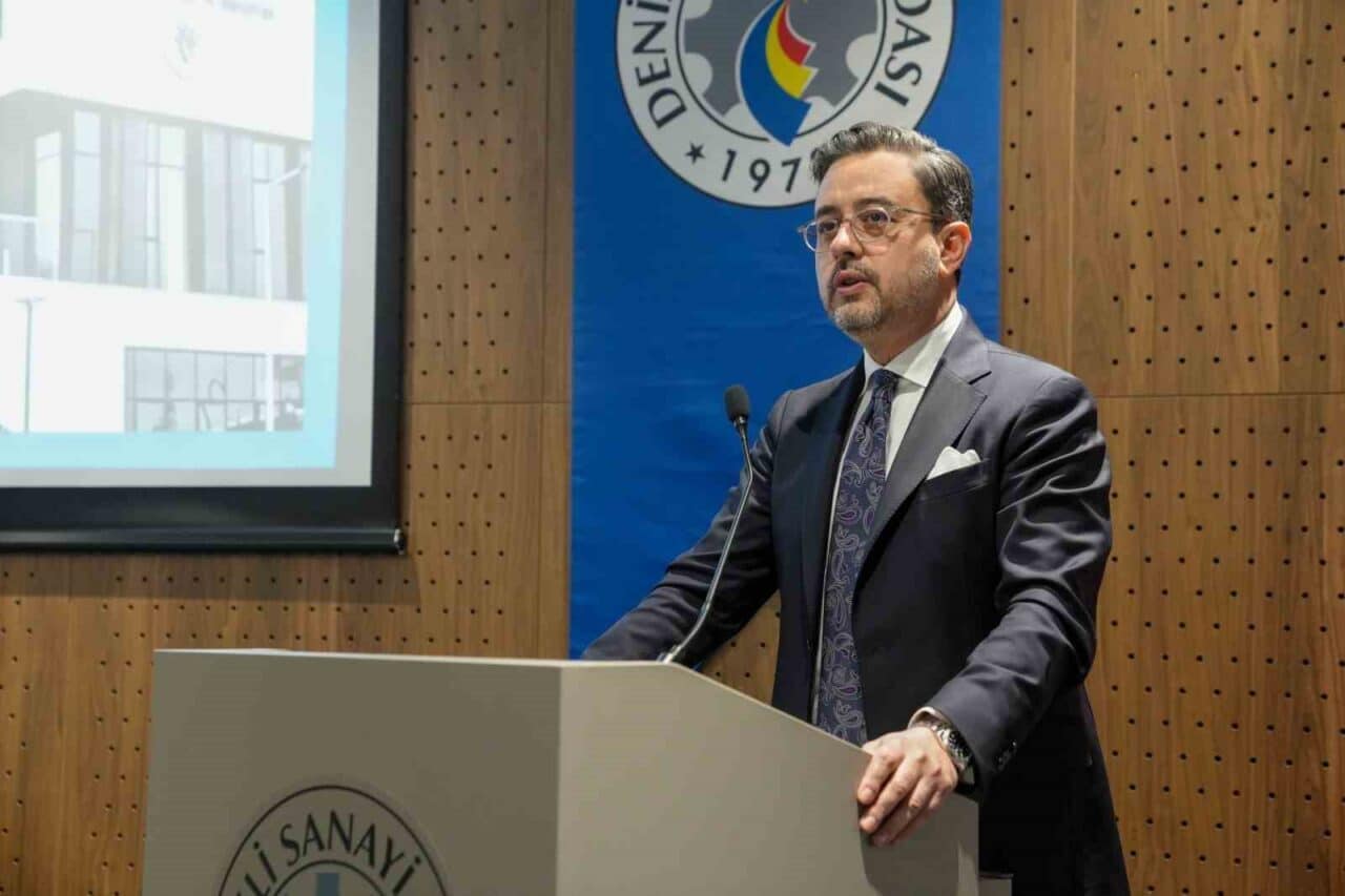 Denizli Sanayi Odası'nın Nisan ayı toplantısında, DSO Başkanı Selim Kasapoğlu,