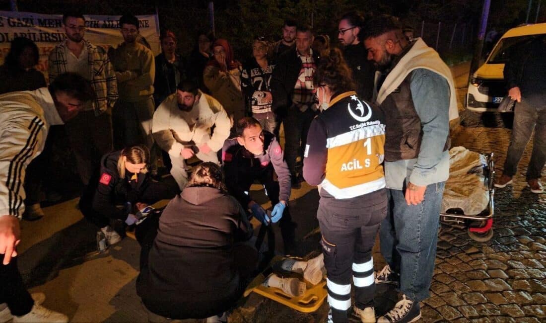 Edirne’de İki Araç Çarpıştı, 4 Kişi Yaralandı Edirne'nin Karaağaç Mahallesi'nde M.B.R. ile Ö.D. yönetimindeki otomobillerin çarpışması sonucu