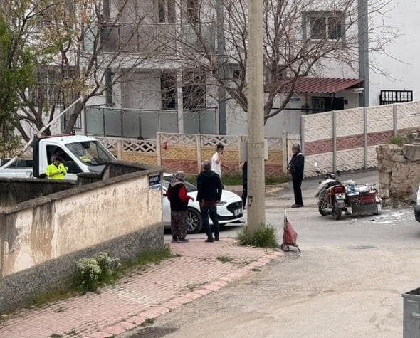 Elazığ’da sepetli motosiklet ile otomobilin çarpışması sonucu 2 kişi hafif yaralandı. Elazığ'ın Hicret Mahallesi'nde sepetli motosiklet ile otomobilin çarpışması sonucu 2