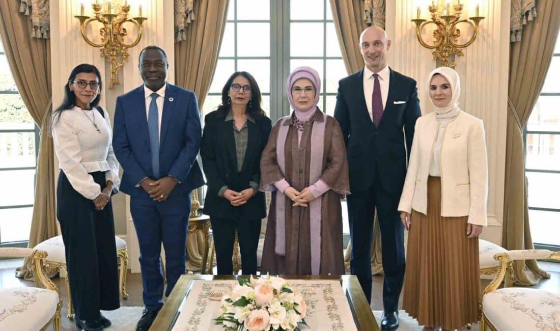 Cumhurbaşkanı Recep Tayyip Erdoğan'ın eşi Emine Erdoğan, BM yetkilileriyle çocuklara