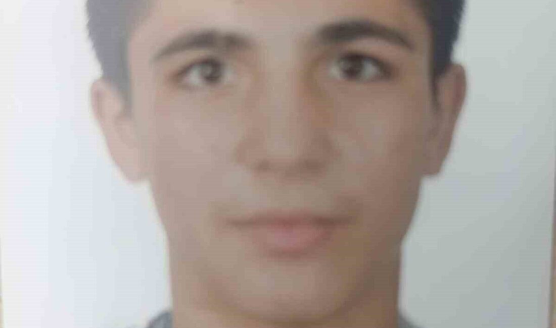 Erdemli’de Epilepsi Hastası Genç Hayatını Kaybetti, Üvey Baba Tutuklandı Mersin'in Erdemli ilçesinde 20 yaşındaki epilepsi hastası Ömer Bilkan Şahin'in
