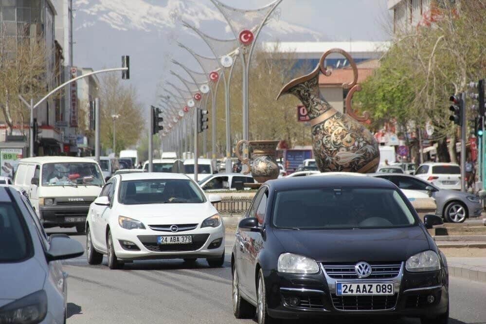 Erzincan'da mart ayında trafiğe kayıtlı araç sayısı 78.669'a ulaştı. Türkiye