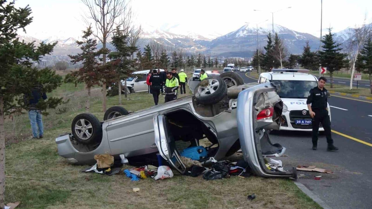 Erzurum'da ters yöne giren A.Ö.B. kontrolündeki cip, M.T.S. yönetimindeki otomobille