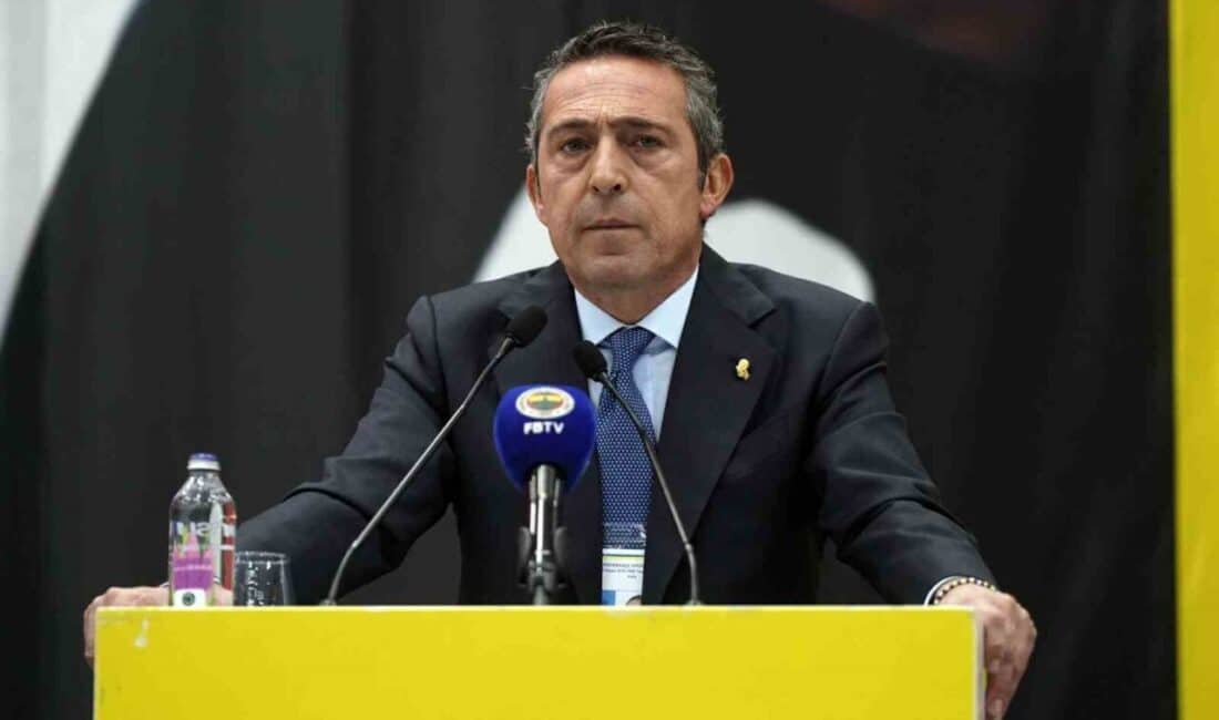 Fenerbahçe Başkanı Ali Koç: “Yönetim kurulumuz görevine devam ediyor.” Fenerbahçe Başkanı Ali Koç, yönetim kurulu olarak görevlerine devam edeceklerini