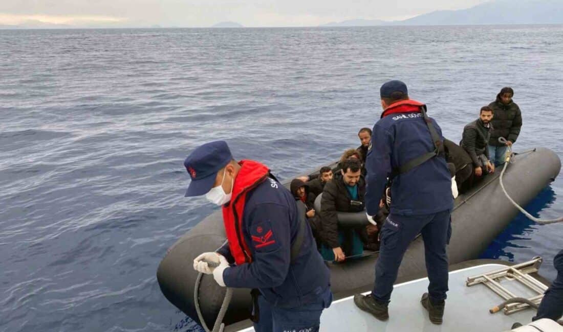 Fethiye’de Sahil Güvenlik, Lastik Botta 19 Düzensiz Göçmeni Yakaladı Muğla'nın Fethiye ilçesinde Sahil Güvenlik ekipleri, hareket halindeki bir lastik