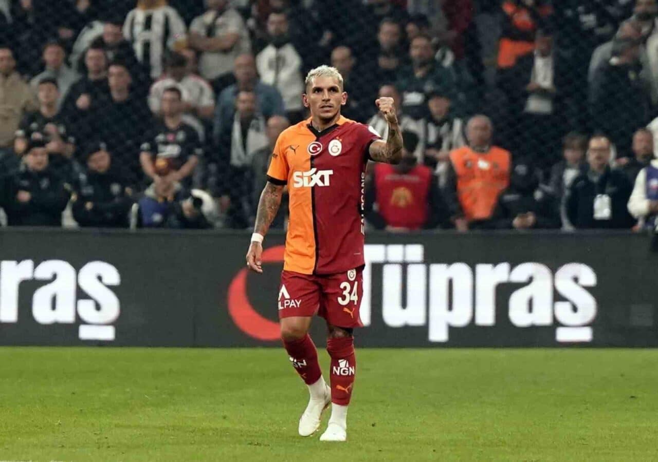 Galatasaray, 2022-2023 sezonunda transfer ettiği Lucas Torreira'nın sözleşmesini 2028 yılına