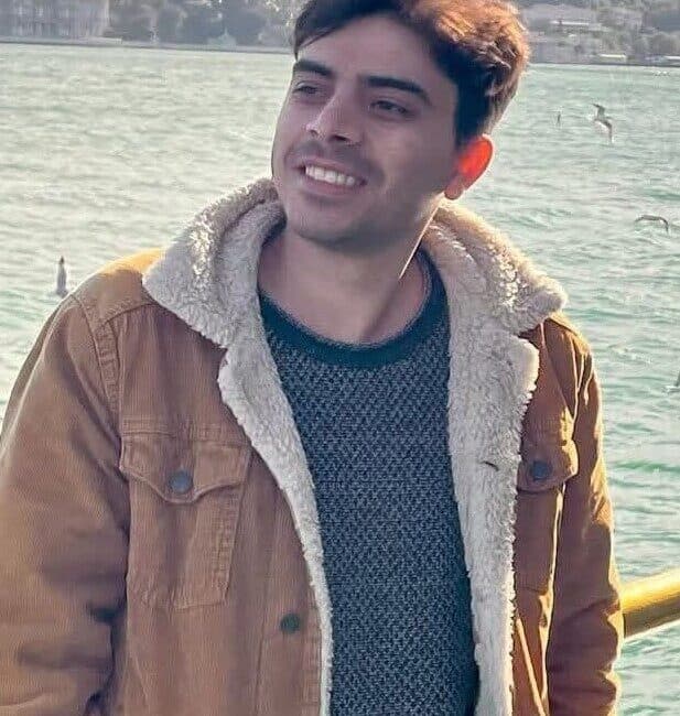 Çaykara’da Sobadan Sızan Gazla Zehirlenen Genç İmam Hayatını Kaybetti Trabzon'un Çaykara ilçesinde, 28 yaşındaki imam Fatih Göktaş sobadan sızan