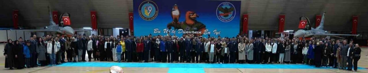 Balıkesir'de düzenlenen mezuniyet töreninde, 78’inci Dönem F-16 Tipte Tam Harbe