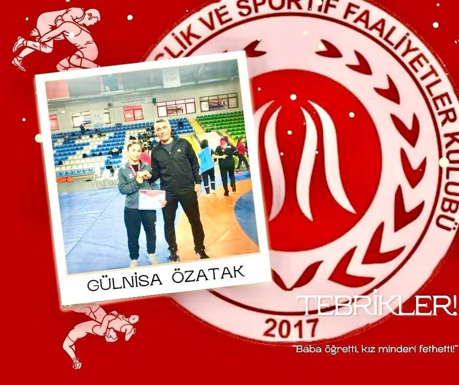 Hakkari Sportif Faaliyetler Kulübü'nün sporcusu Gülnisa Özatak, güreş alanında Türkiye