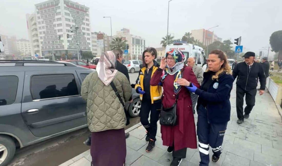 Samsun’da Ticari Araçla Otomobilin Çarpışması Sonucu İki Kişi Yaralandı Samsun'da hafif ticari aracın otomobile çarpması sonucu Mahmut Kastal ve