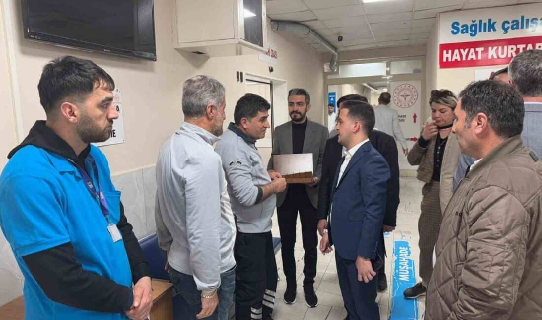Hak-İş ve Öz Sağlık İş Sendikası, Diyarbakır’da Bayramlaşma Töreni Gerçekleştirdi Hak-İş Konfederasyonu Diyarbakır İl Başkanı ve Öz Sağlık İş Sendikası