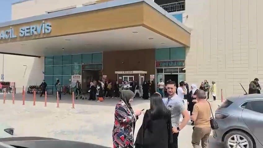Marmara Denizi'nde meydana gelen 6.2 büyüklüğündeki deprem, Bursa'nın İnegöl ilçesinde