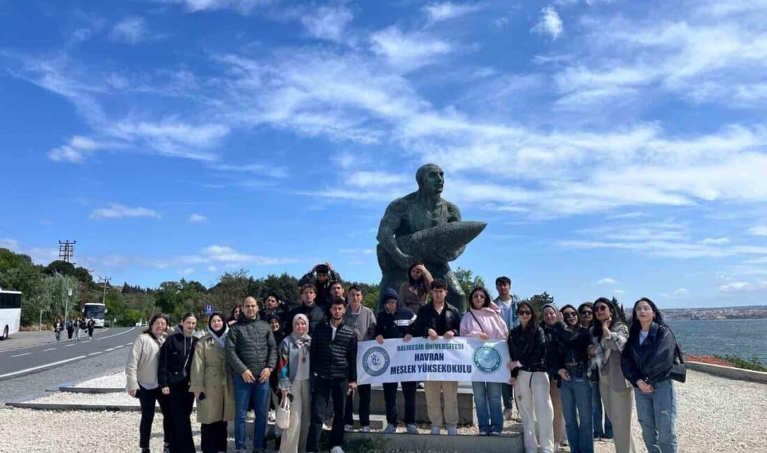 Havran Meslek Yüksekokulu öğrencileri, Çanakkale Şehitlik ziyaretinde tarihin önemli kahramanlıklarını