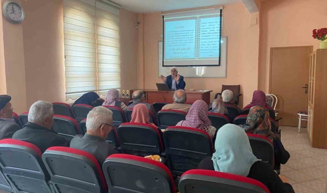 Hüyük’te Hacı Adaylarına Uygulamalı Eğitim Semineri Düzenlendi Konya’nın Hüyük ilçesinde düzenlenen iki gün süren eğitim seminerinde hacı