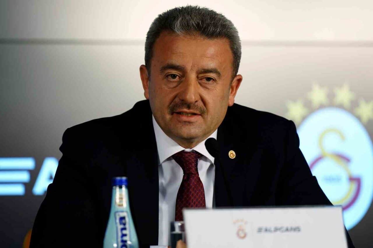 Galatasaray Yönetim Kurulu Üyesi İbrahim Hatipoğlu, Fenerbahçe Asbaşkanı Acun Ilıcalı'nın