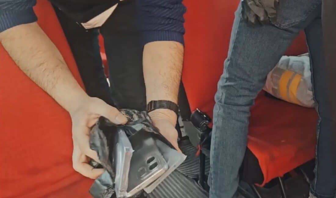 Iğdır’da Mart Ayında Yapılan Operasyonda Birçok Kaçak Ürün Yakalandı Iğdır'da Mart ayında yapılan operasyonlarda, Iğdır Emniyet Müdürlüğü KOM ekipleri