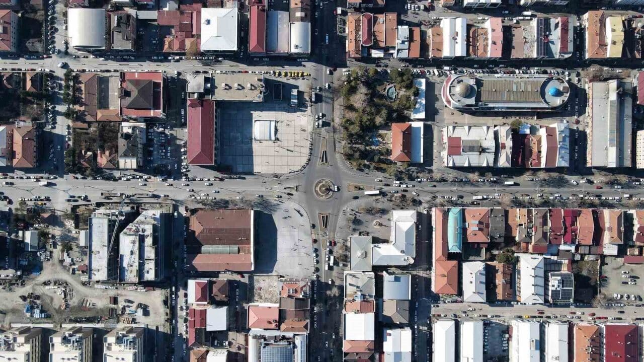 Türkiye İstatistik Kurumu'nun (TÜİK) verilerine göre, Şubat 2025'te inşaat üretimi