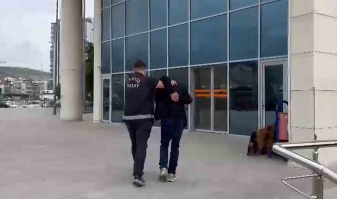 İskenderun’da Kasten Öldürme Suçundan Aranan Şahıs, Polis Tarafından Ele Geçirildi Hatay’ın İskenderun ilçesinde, kasten öldürme suçundan 20 yıl 10 ay