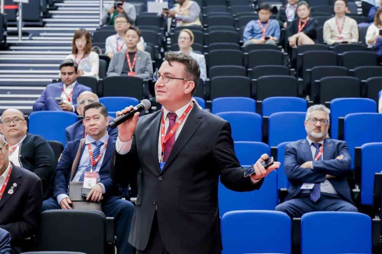 İzmir Yüksek Teknoloji Enstitüsü Rektörü Prof. Dr. Yusuf Baran, 16-18