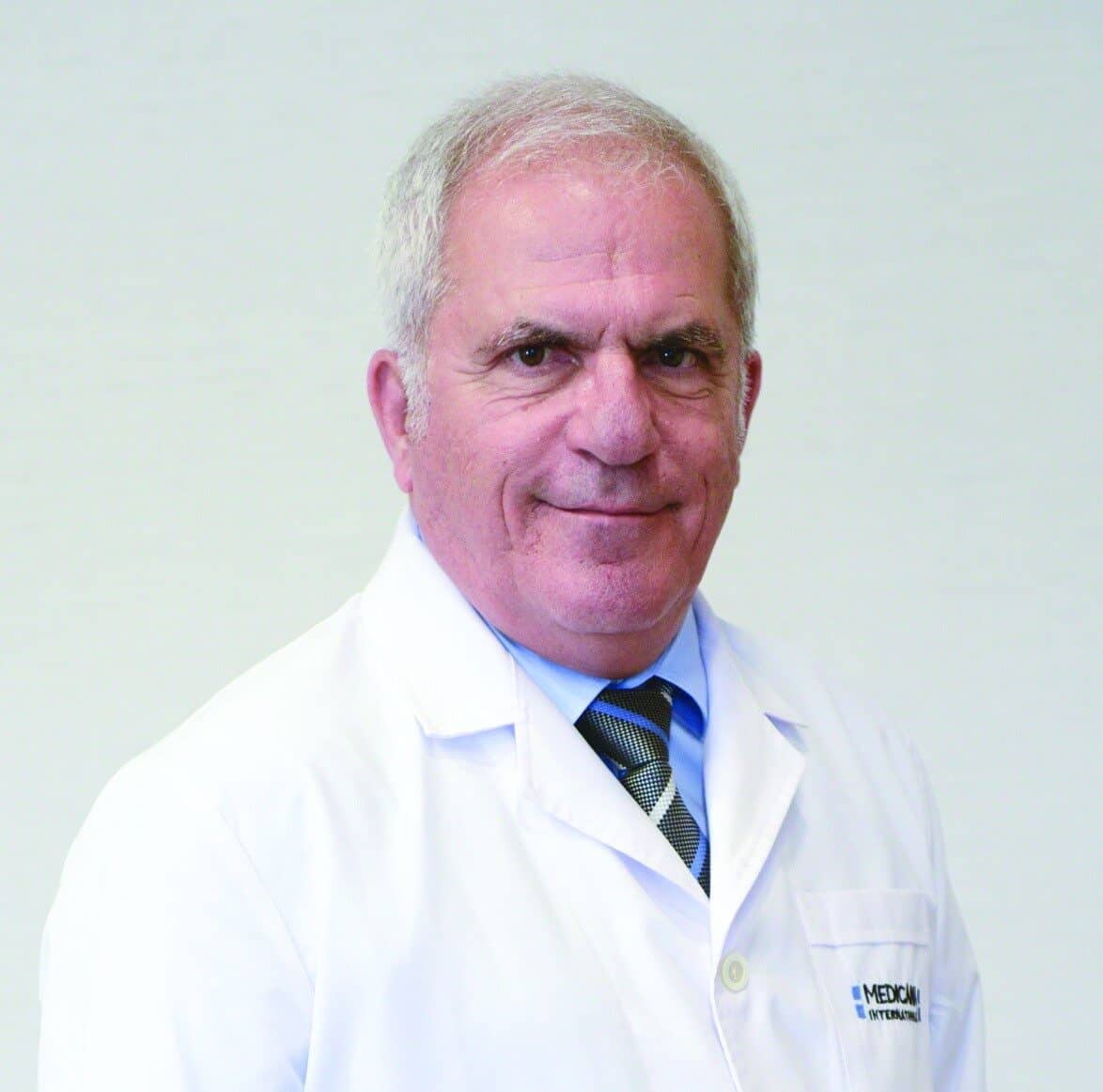 Prof. Dr. İdris Yücel, kanseri yalnızca bitkisel ürünlerle tedavi etmenin