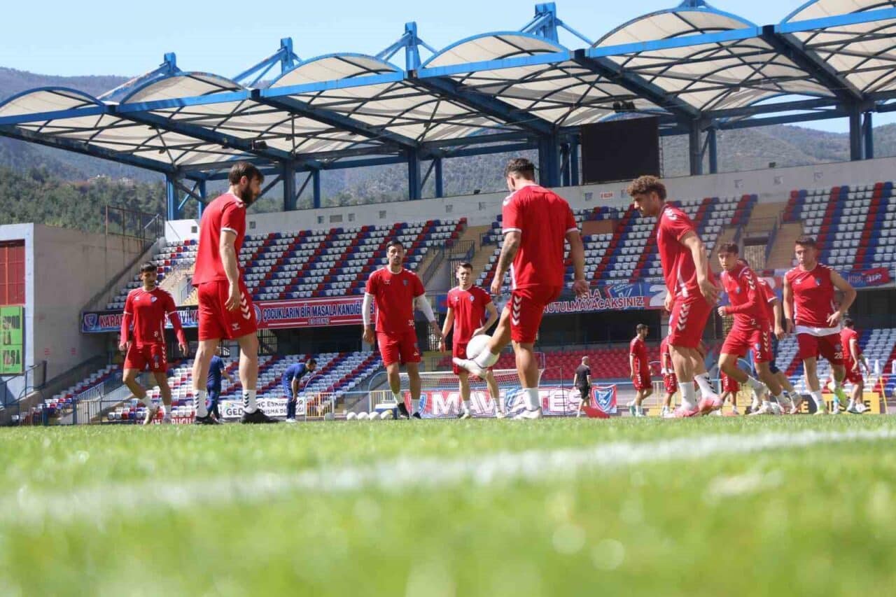 Karabük İdman Yurdu, TFF 3.Lig 3.Grup’ta kalma mücadelesi vereceği Efeler