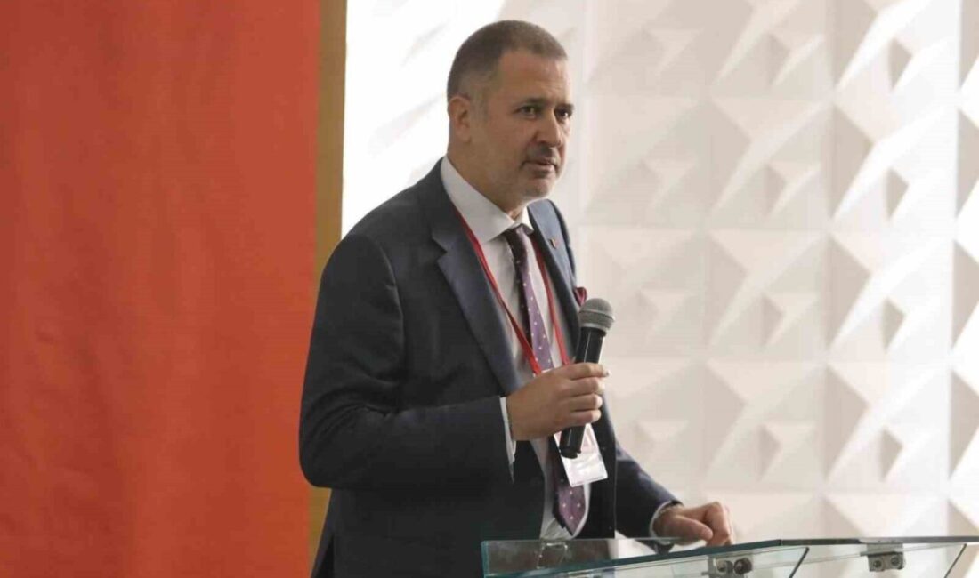 Başkan Ergüllü, Karşıyaka Camiasını Birleştirerek Futbol Primlerini Üsleyeceğini Açıkladı Karşıyaka'nın Başkanı İlker Ergüllü, sosyal medya üzerinden yaptığı paylaşımda camianın