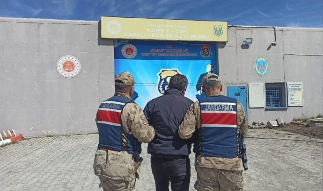 Kars’ta 6 yıl 3 ay hapis cezası olan FETÖ firarisi operasyonla yakalandı. Kars'ta, FETÖ'den 6 yıl 3 ay hapis cezası bulunan firari