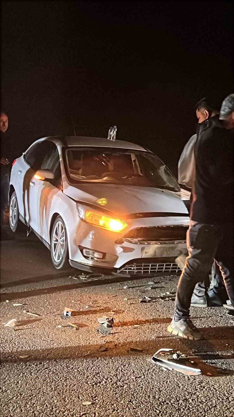 Kastamonu-Sinop kara yolunda meydana gelen kazada, iki aracın kafa kafaya