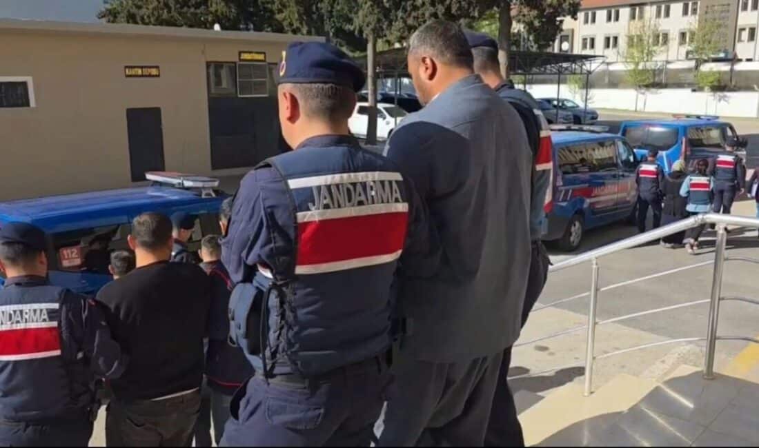 Gaziantep’te Kasten Öldürmeye Yardım Eden 8 Şüpheli Tutuklandı Gaziantep'te, 13 Kasım 2024'te gerçekleşen bir cinayetle ilgili olarak kasten