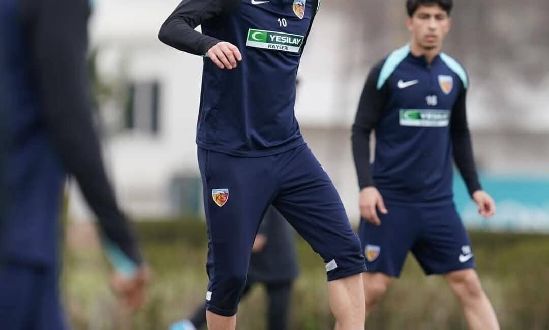 Kayserispor, Fenerbahçe Maçı İçin Hazırlıklara Start Verdi Kayserispor, Süper Lig'in 32. haftasında Fenerbahçe ile oynayacağı karşılaşmanın hazırlıklarına