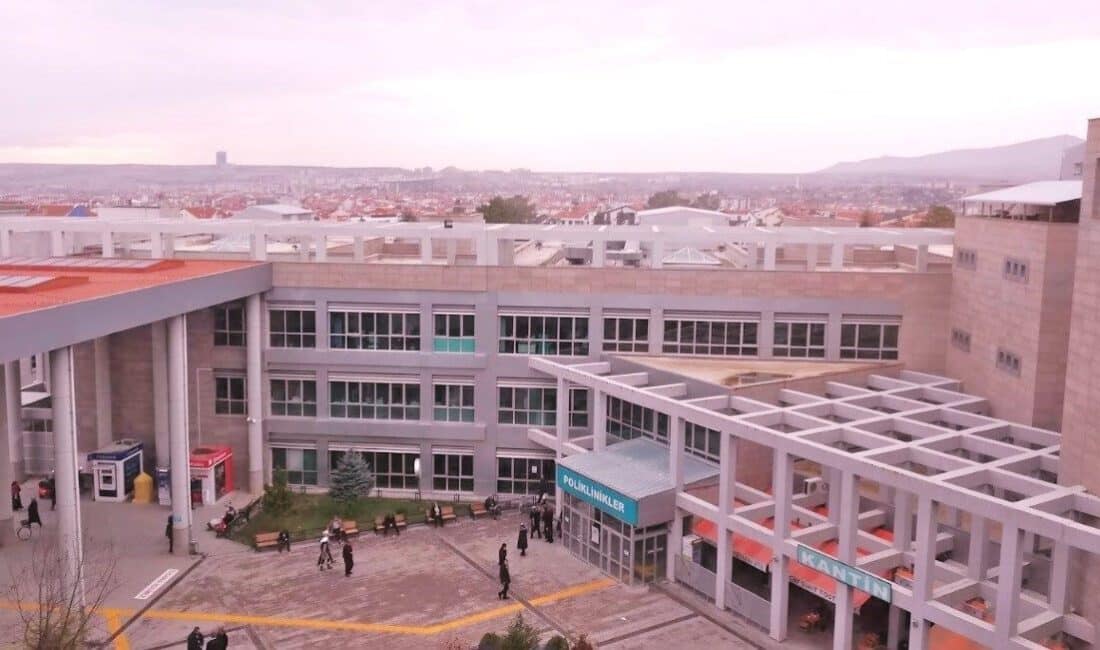 Kırşehir Eğitim Araştırma Hastanesi Bayramda 5 Bin 546 Hastaya Hizmet Sundu Ramazan Bayramı boyunca Kırşehir Eğitim Araştırma Hastanesi, 5.546 hastaya sağlık