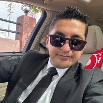 Antalya'da meydana gelen maddi hasarlı trafik kazasında, CHP'li Kepez Meclis