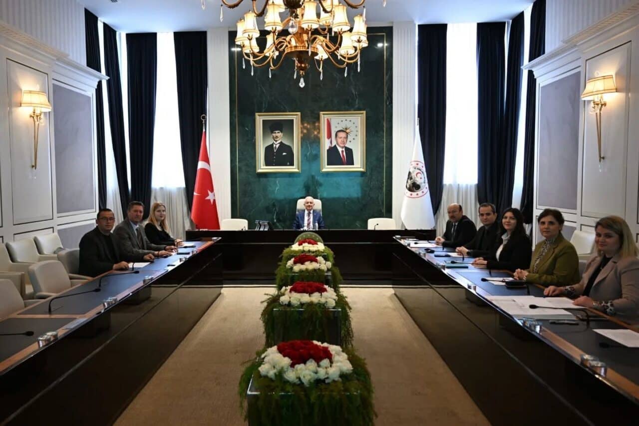 Kırklareli'nde İl Encümen Toplantısı, Vali Uğur Turan başkanlığında gerçekleştirildi. Toplantıda,