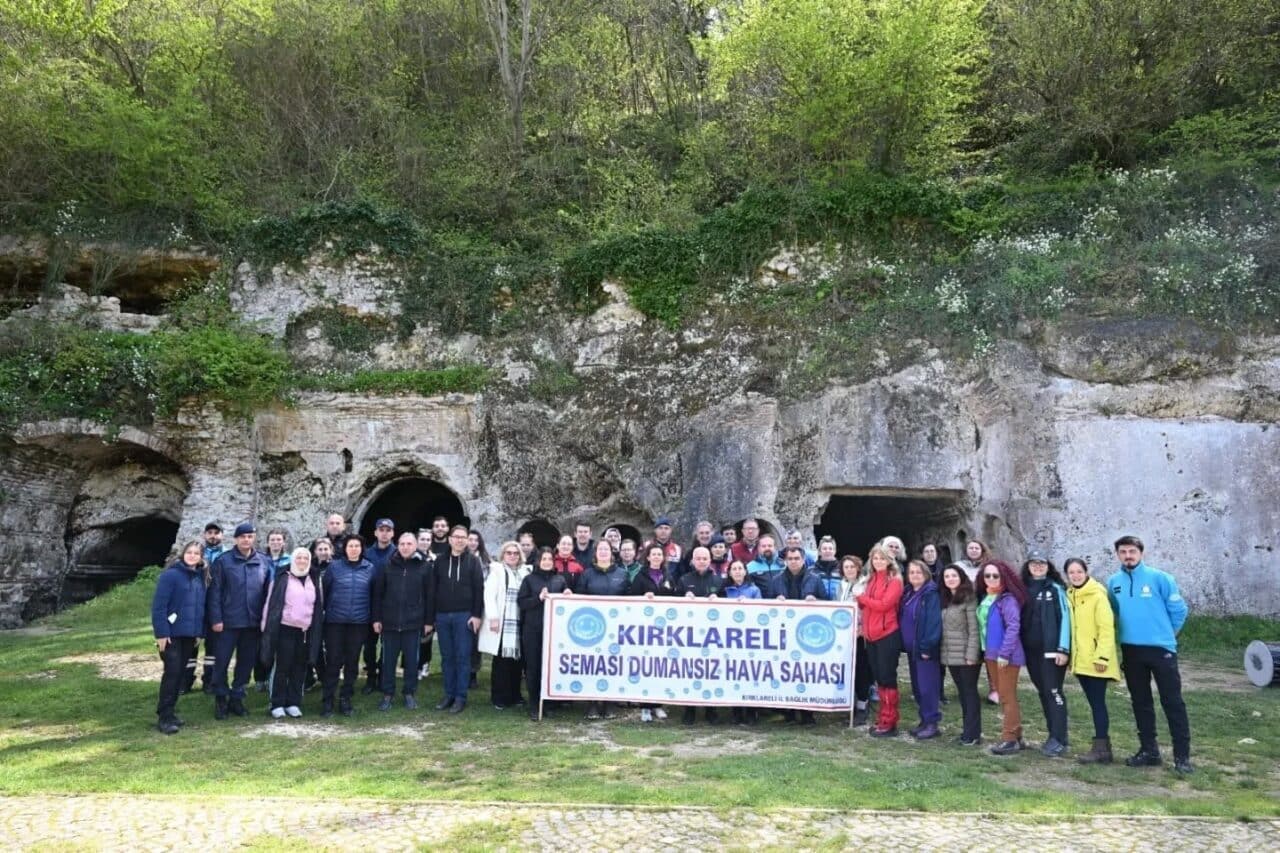 Kırklareli İl Sağlık Müdürlüğü, "Sağlık Rotası Doğa Yürüyüşü" etkinliği düzenledi.