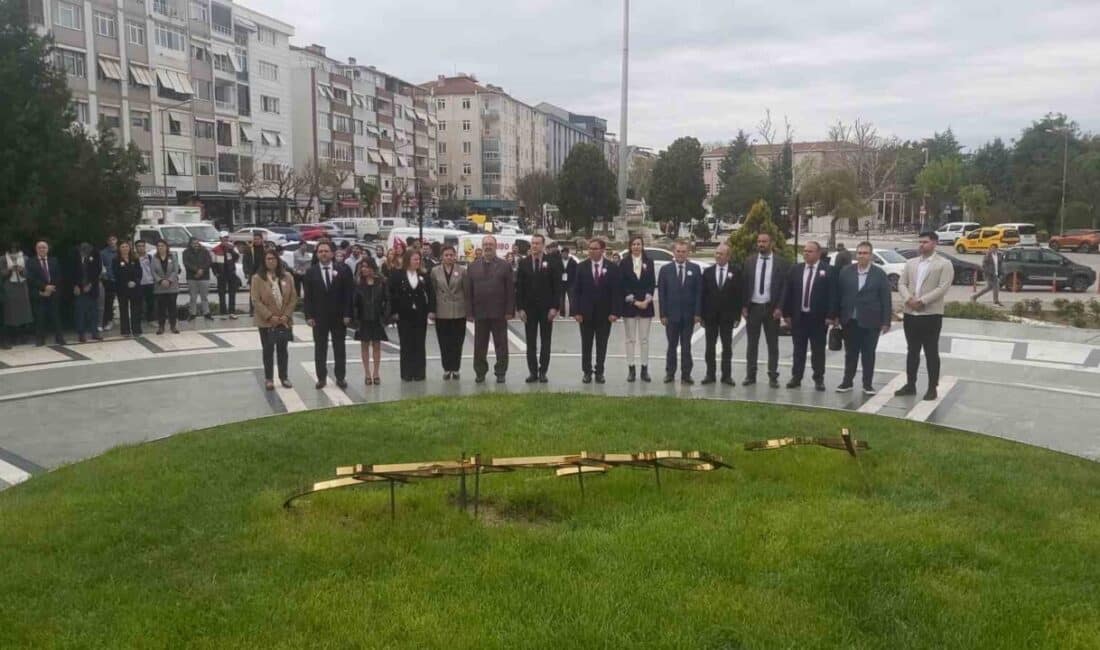 Kırklareli’nde Turizm Haftası Çelenk Sunma Töreni ile Başladı Kırklareli'nde Turizm Haftası etkinlikleri çelenk sunma töreniyle başladı. İl Kültür