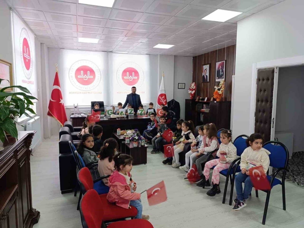 Erzurum'un Horasan ilçesindeki 4-6 yaş Kur'an kursu öğrencileri, harçlıklarını Filistin'e