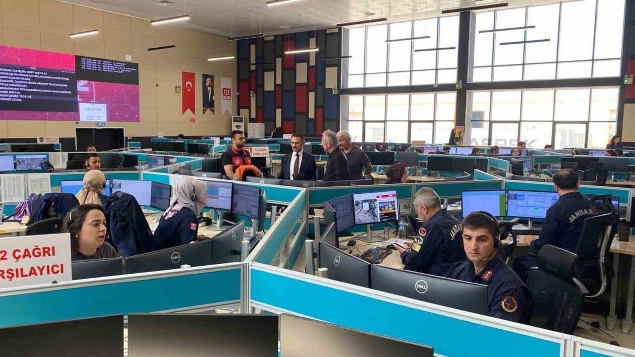 Marmara Denizi, Silivri açıklarında gerçekleşen 6,2 büyüklüğündeki deprem sonrası Kocaeli