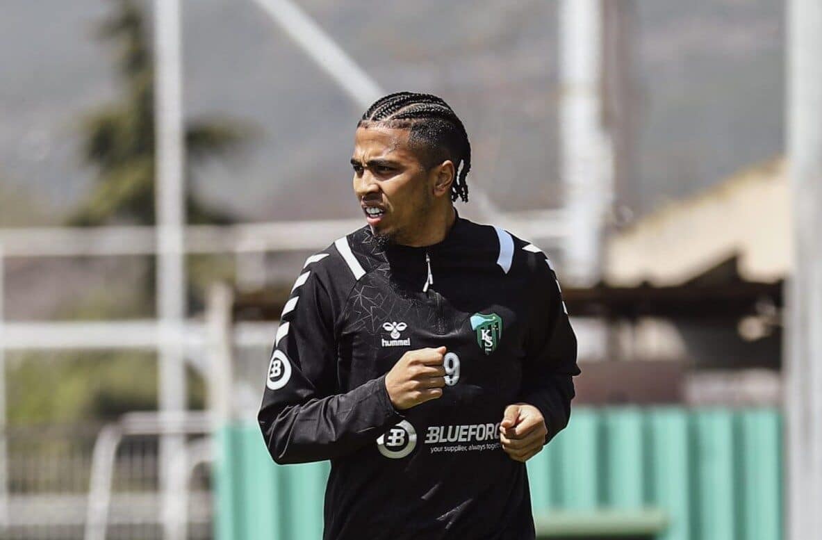 Kocaelispor, Rigoberto Rivas'ın sözleşmesini 2025-2026 sezon sonuna kadar uzatırken, Batuhan