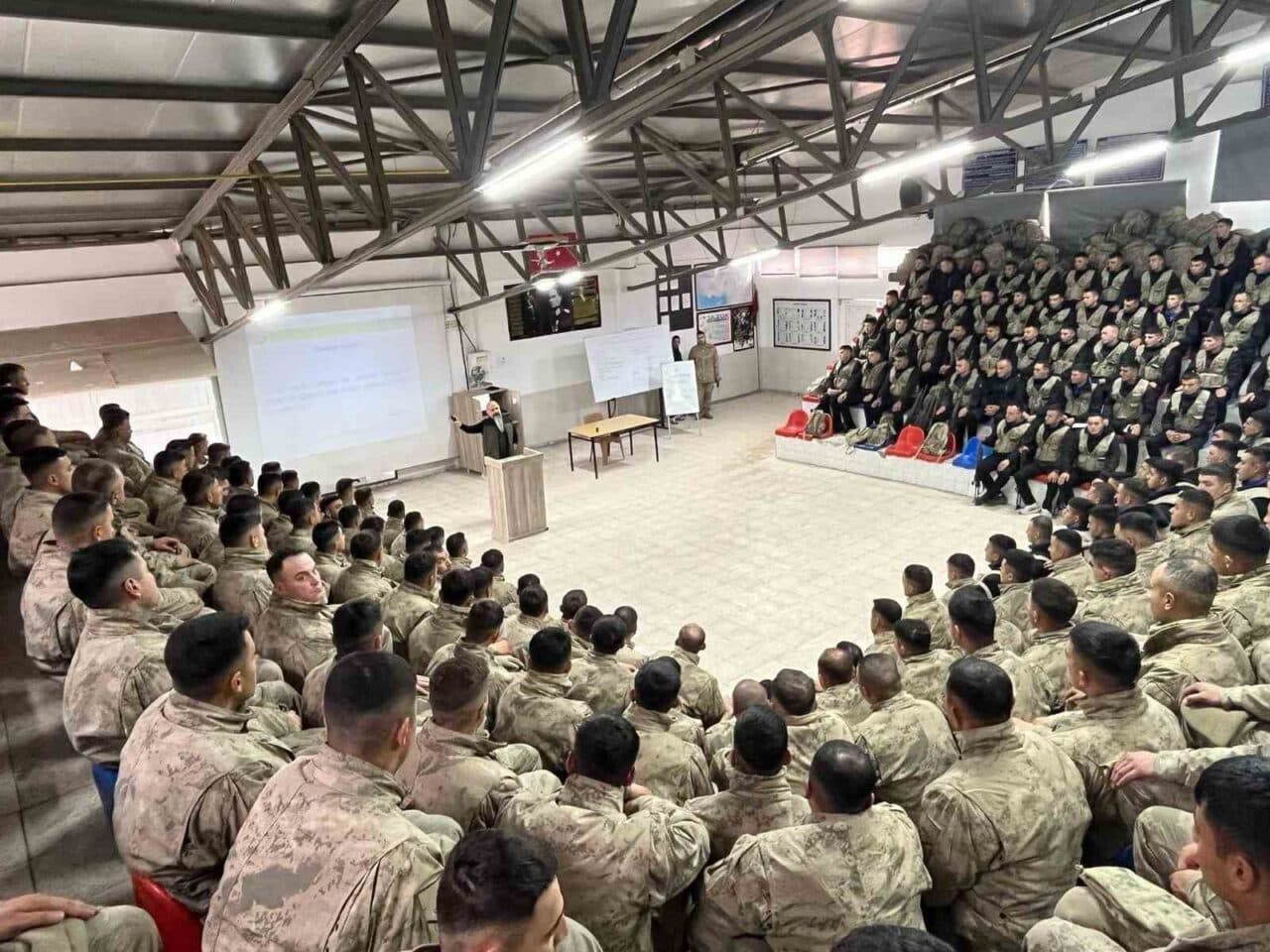 Karabük’ün Safranbolu ilçesinde, 1,600 komandoya orman yangınlarıyla mücadele konusunda eğitim