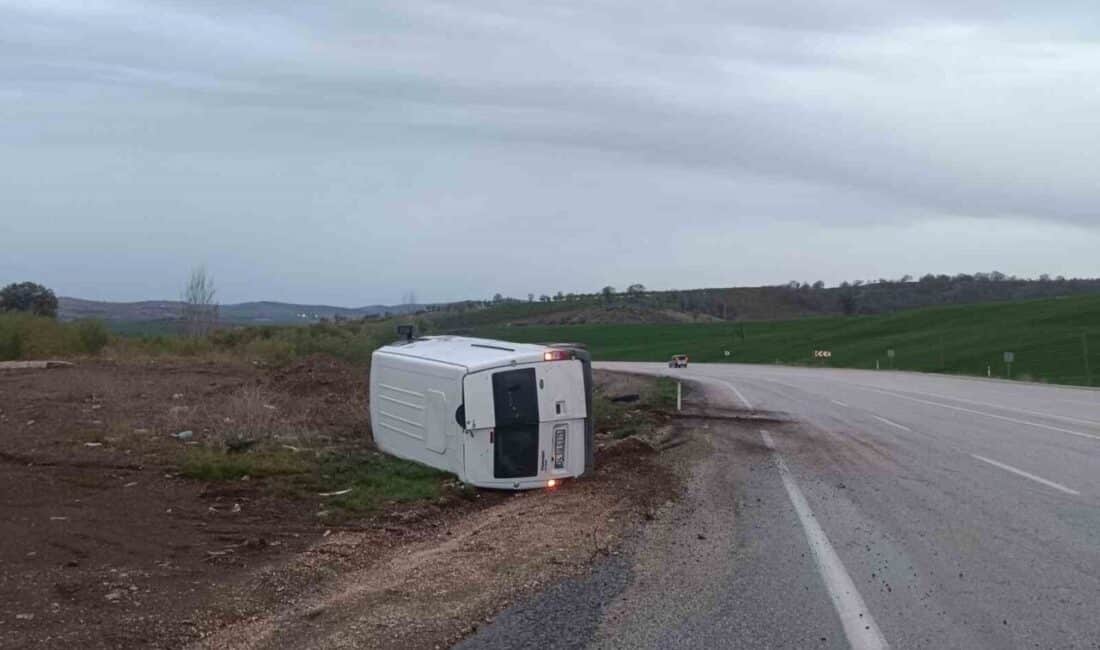 Gölbaşı’nda Minibüs Devrildi, İki Kişi Yaralandı Adıyaman'ın Gölbaşı ilçesinde Hüseyin Gül'ün kullandığı minibüsün devrilmesi sonucunda sürücü