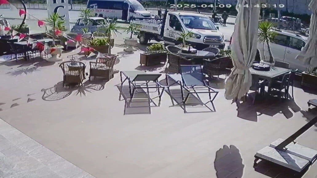 Kuşadası'nda kırmızı ışığı ihlal eden bir motosikletin çarptığı Hamid B.