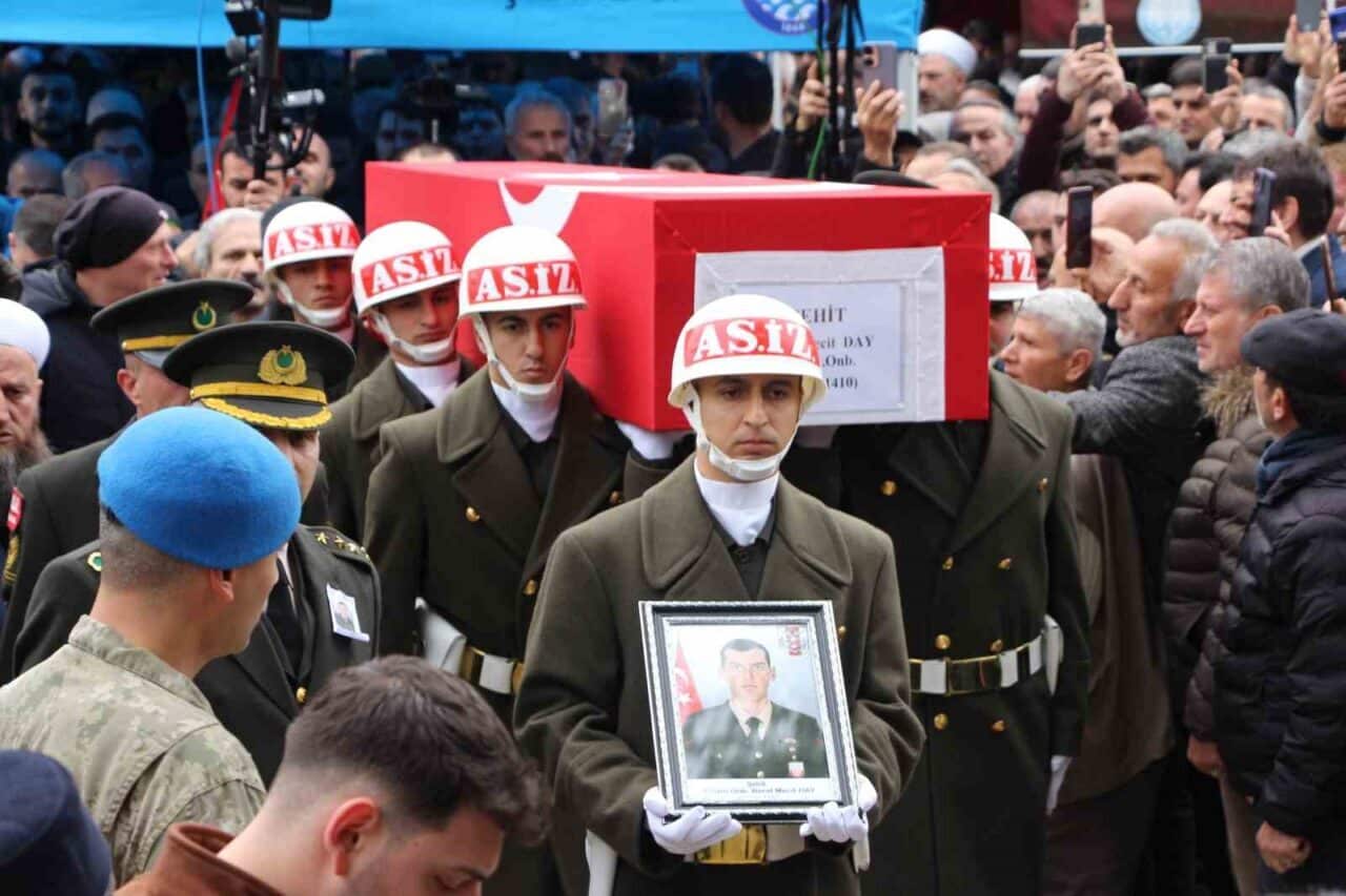 Irak'ın kuzeyindeki Pençe-Kilit operasyonunda dronlu saldırı sonucu yaralanan Piyade Uzman