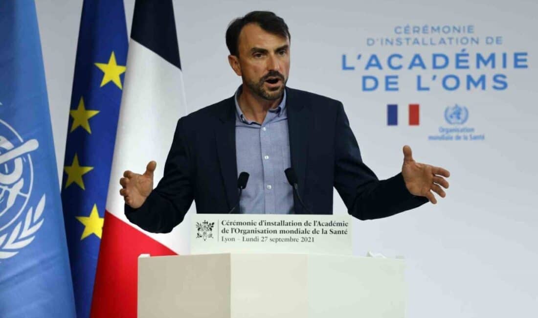 Lyon Belediye Başkanı Gregory Doucet, kamu fonlarına yönelik zimmet soruşturması kapsamında gözaltına alındı. Fransa'nın Lyon Belediye Başkanı Gregory Doucet, kamu fonlarının kötüye kullanımı