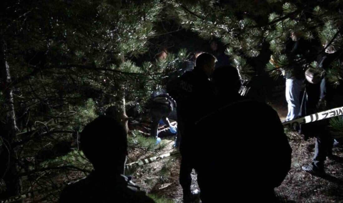 Malatya’da 72 Yaşındaki Kayıp Şahsın Cansız Bedeni Ağaca Asılı Halde Bulundu Malatya'da 72 yaşındaki Mehmet Zeki Eser’in cansız bedeni, Orduzu Mahallesi'nde
