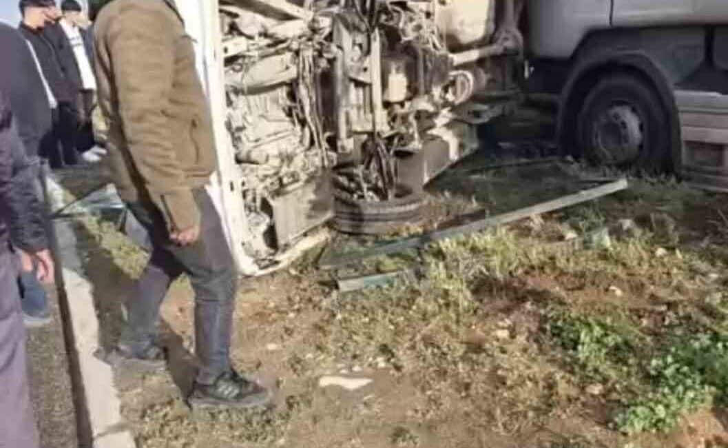 Kızıltepe’de Tır ve Panelvanın Çarpışması Sonucu Bir Kişi Yaralandı Mardin’in Kızıltepe ilçesinde bir panelvan ile tırın çarpışması sonucu 1