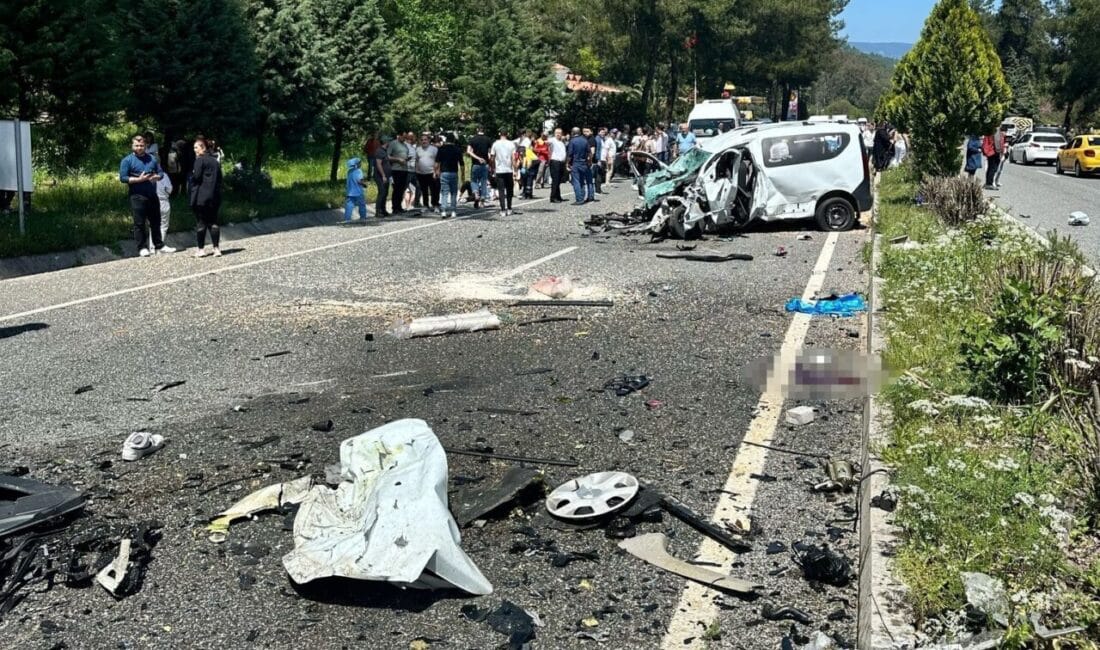 Marmaris’teki trafik kazasında ölü sayısı 2’ye yükseldi, olayla ilgili soruşturma devam ediyor. Muğla'nın Marmaris ilçesinde meydana gelen 4 araçlı trafik kazasında ölü
