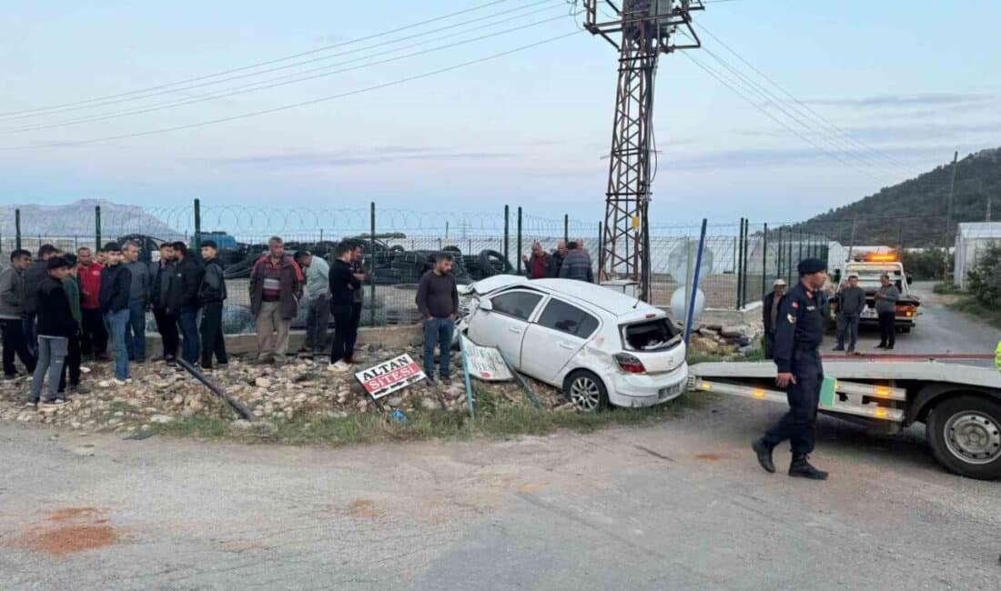 Mersin’de otomobil ve kamyonetin çarpışması sonucu bir kişi hayatını kaybetti, beş kişi yaralandı. Mersin'in Bozyazı ilçesinde meydana gelen trafik kazasında 22 yaşındaki Saadet