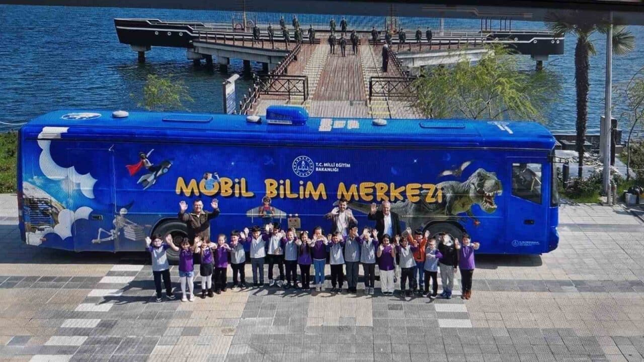 Milli Eğitim Bakanlığı, 23 Nisan etkinlikleri çerçevesinde Mobil Bilim Merkezi’ni